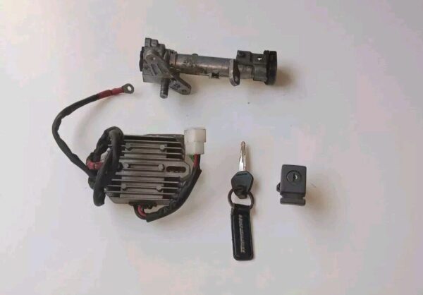 172312 KIT BLOCCHETTO CHIAVE REGOLATORE TENSIONE SUZUKI BURGMAN 400  1998 - 2002